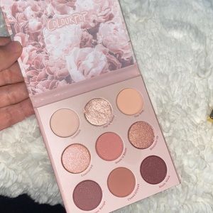 Colour pop eyeshadow pallete